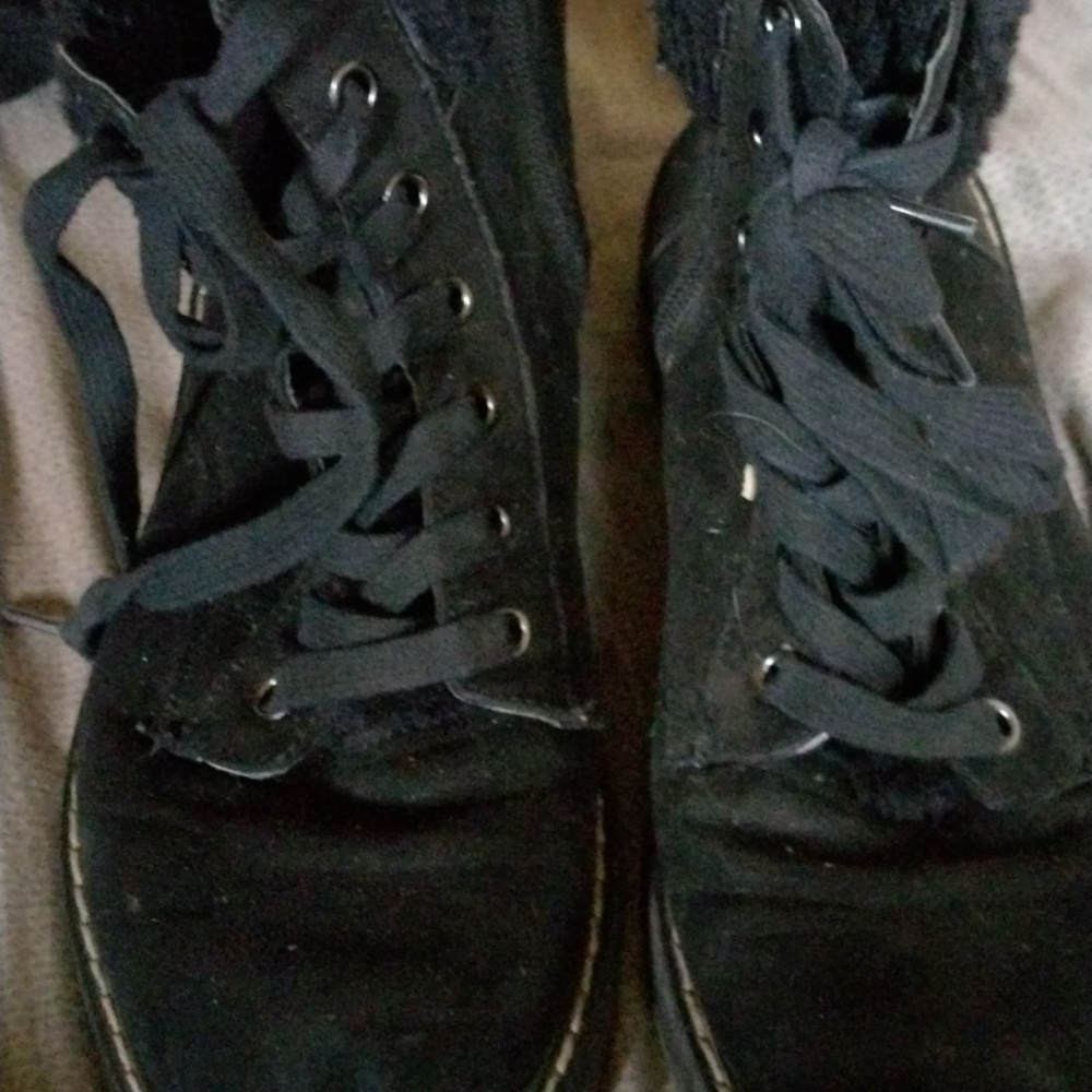 Warm black boots
